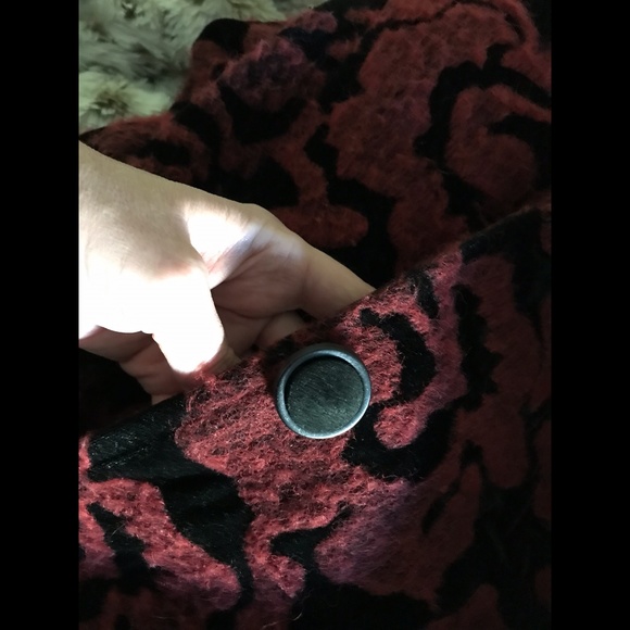 VENARIO Romantic Red Roses Vintage-Style Coat. CUPID Adorable Sz S - Picture 5 of 7